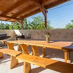Adorable In Kringa With Private Pool