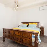 Semesterbostad Adorable In Kringa With Private Pool *