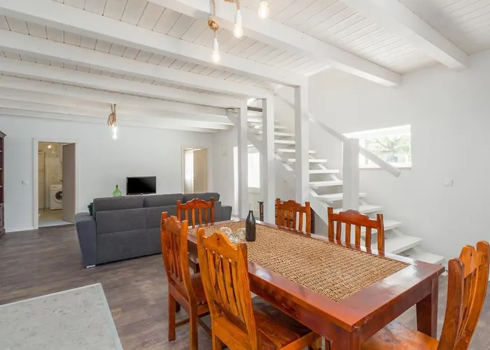 Adorable In Kringa With Private Pool
