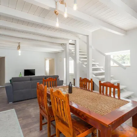 Adorable In Kringa With Private Pool