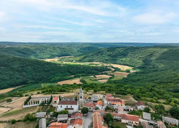 Vikendica Adorable In Kringa With Private Pool Tinjan